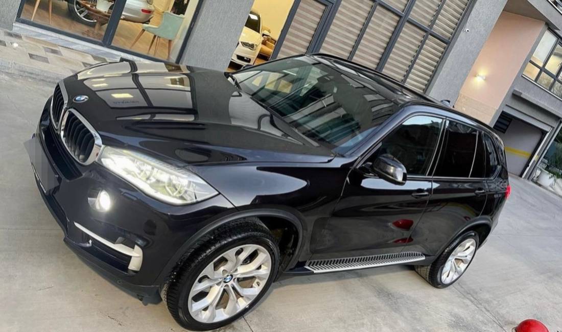Jepet me qera BMW X5 2015 duke filluar nga 200 euro ne dite