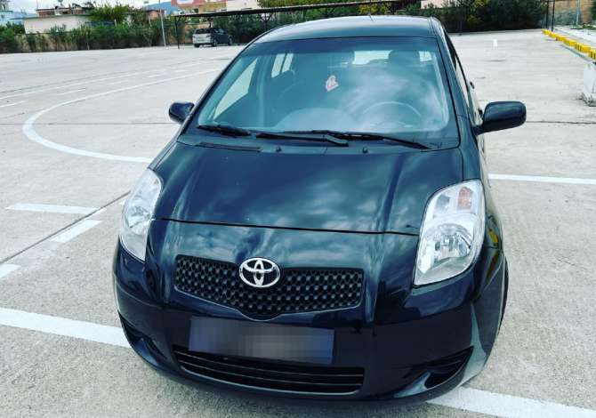 Jepet me Qera makina Toyota Yaris duke filluar nga 25 Euro dita 
