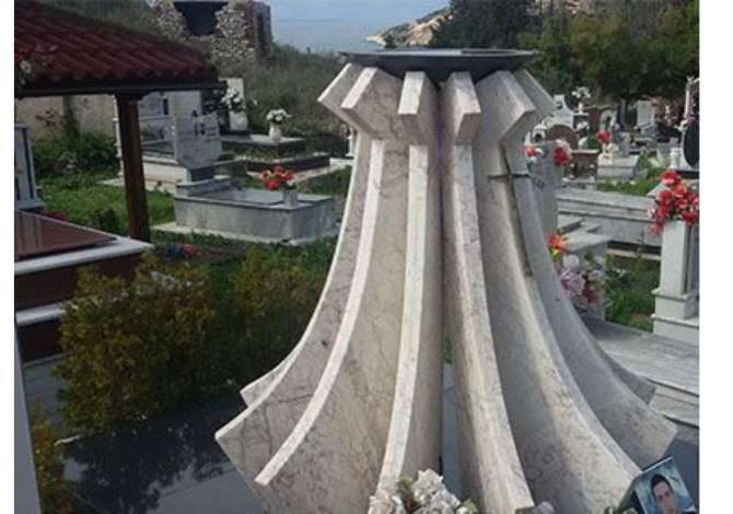 Kompania ofron produkte vendase dhe te importuara si mermer dhe granit