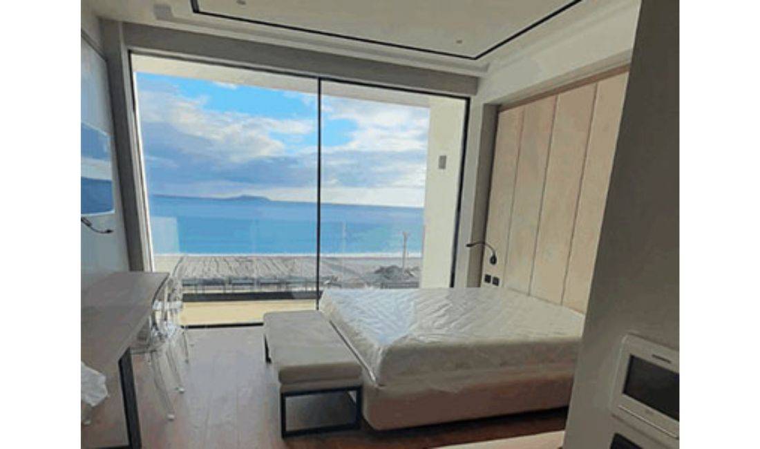 Kompani ndertimi ofron projektim, prodhim dhe instalim per korniza dritaresh, grila, dyer te brendshme alumini, te blinduara etj.