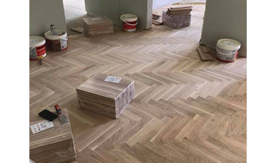 Ofrojme tregtim, shtrim dhe sherbime per pllaka laminat dhe parkete druri te te gjitha llojeve 