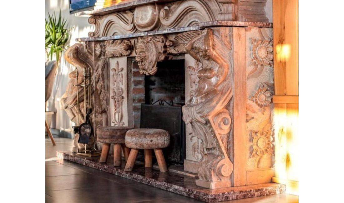 Ofrojme punime artizanale me materiale si guri, graniti, mermeri, druri, kuarze dhe hekur