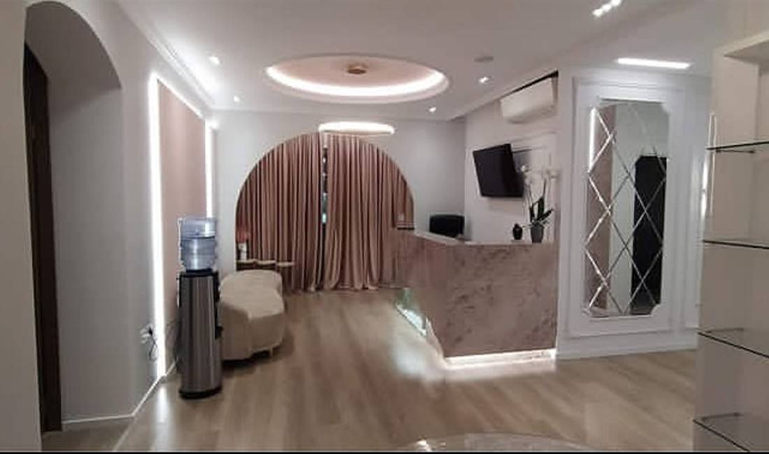 Elektricist ofron sherbime dhe instalime elektrike, per internet, kamera, sisteme audio, sisteme prokjektimi TV dhe citofoni