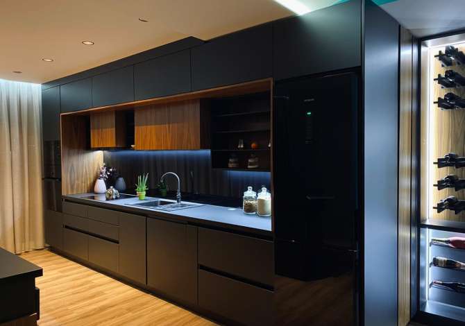 Mobileri per arredimin e apartamenteve, vilave, bareve etj. ofron dhoma gjumi, minibare, divane, kuzhina etj.