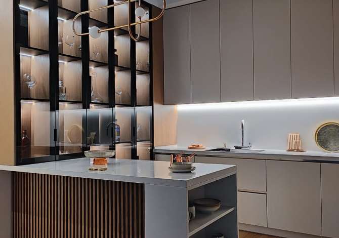 Mobileri per arredimin e apartamenteve, vilave, bareve etj. ofron dhoma gjumi, minibare, divane, kuzhina etj.