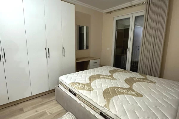 Shtepi me qera Apartament ne Tirane, 2+1, Mobilimi E mobiluar, Pagesa 50,000  Leke.