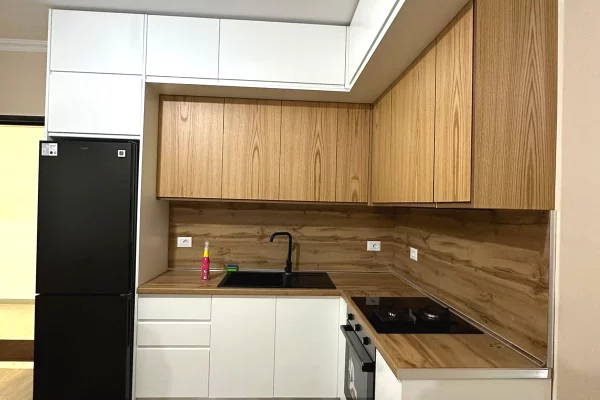Shtepi me qera Apartament ne Tirane, 2+1, Mobilimi E mobiluar, Pagesa 50,000  Leke.