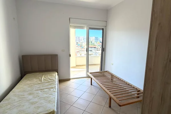 Shtepi ne shitje Apartament ne Tirane, 2+1, Mobilimi E mobiluar, Pagesa 18,000,000  Leke.