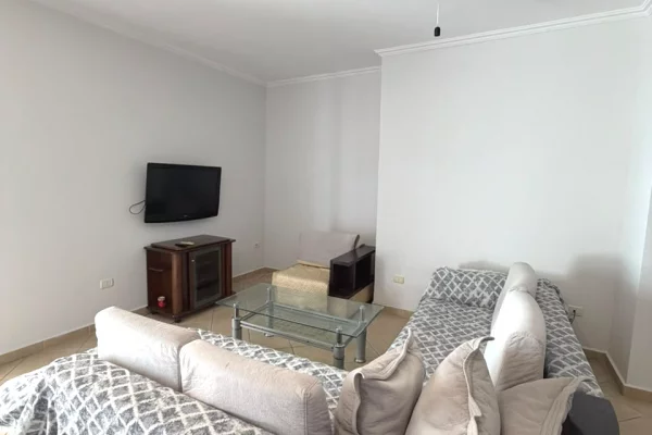 Shtepi ne shitje Apartament ne Tirane, 2+1, Mobilimi E mobiluar, Pagesa 18,000,000  Leke.