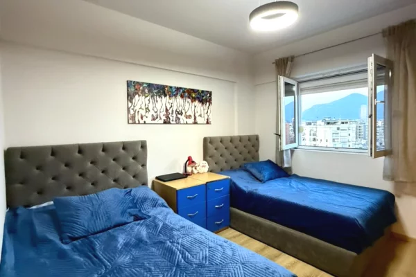 Shtepi ne shitje Apartament ne Tirane, 2+1, Mobilimi E mobiluar, Pagesa 24,500,000  Leke.