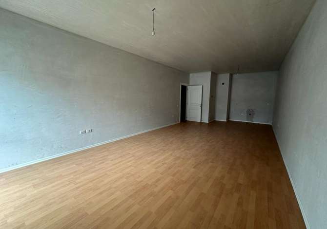 Shtepi ne shitje Apartament ne Tirane, 1+1, Mobilimi Bosh, pa mobiluar, Pagesa 120,000  Euro.