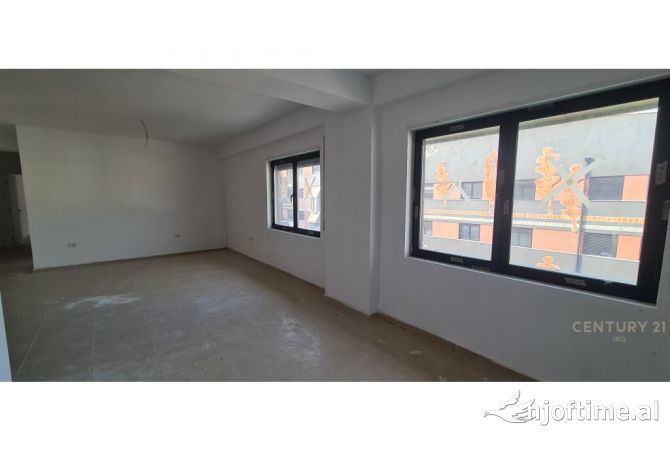 Shtepi ne shitje Apartament ne Tirane, 2+1, Mobilimi Bosh, pa mobiluar, Pagesa 187,000  Euro.