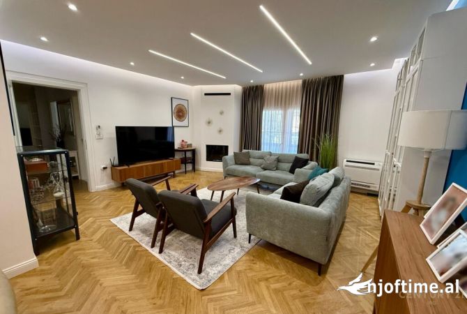 SHITET 3+1+2 PRANE RRUGES SE ELBASANIT! 