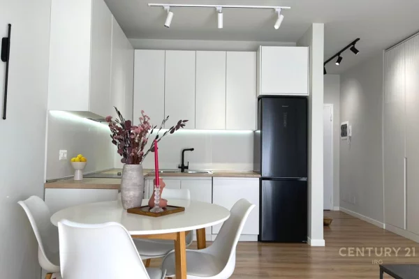 Shtepi ne shitje Apartament ne Tirane, 2+1, Mobilimi E mobiluar, Pagesa 230,000  Euro.