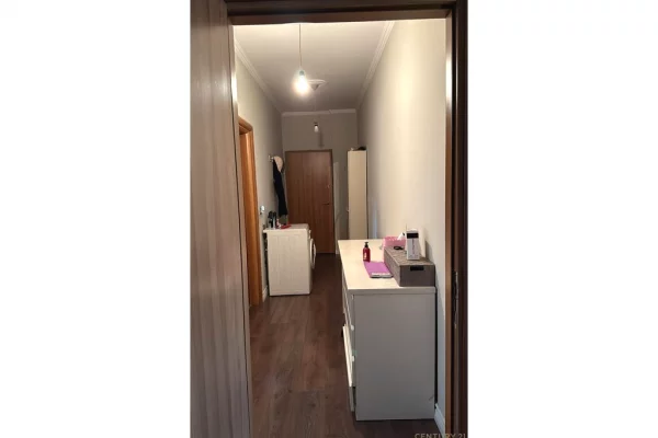 Shtepi ne shitje Apartament ne Tirane, 1+1, Mobilimi E mobiluar, Pagesa 139,000  Euro.
