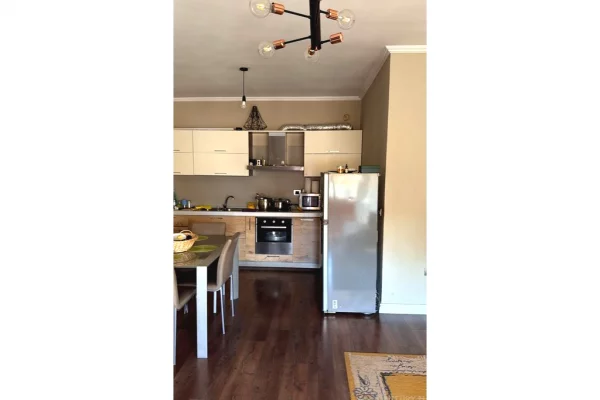 Shtepi ne shitje Apartament ne Tirane, 1+1, Mobilimi E mobiluar, Pagesa 139,000  Euro.