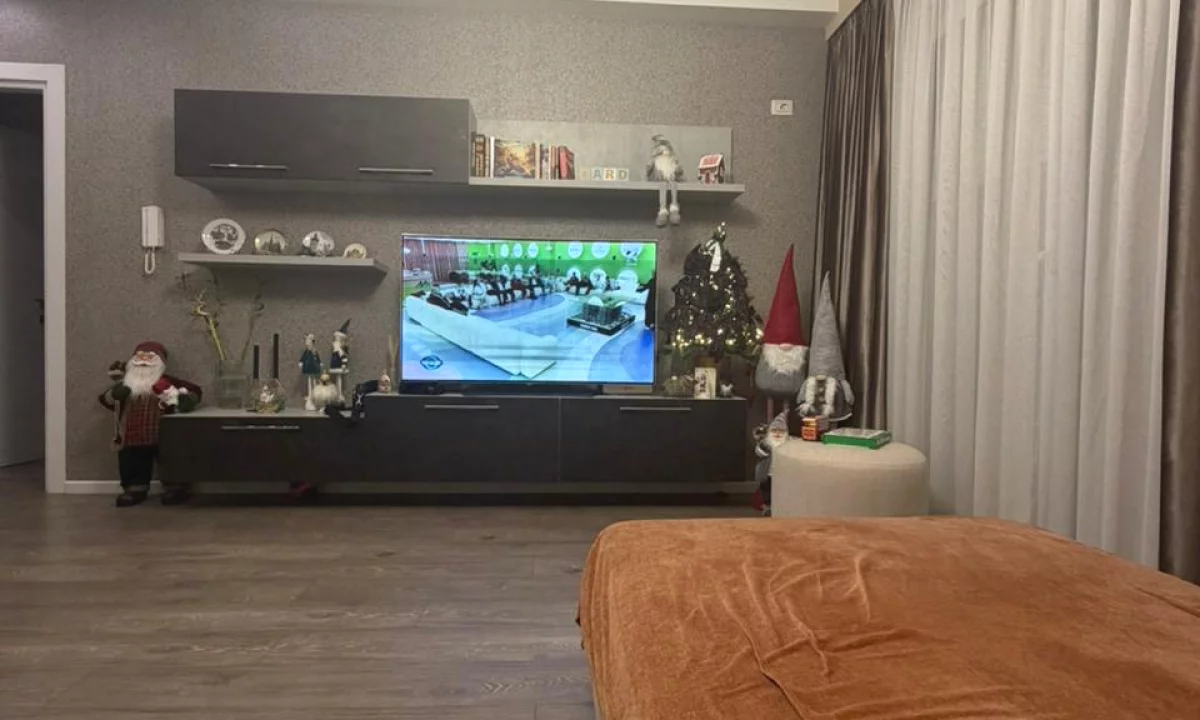 Shtepi ne shitje Apartament ne Tirane, 2+1, Mobilimi E mobiluar, Pagesa 215,000  Euro.
