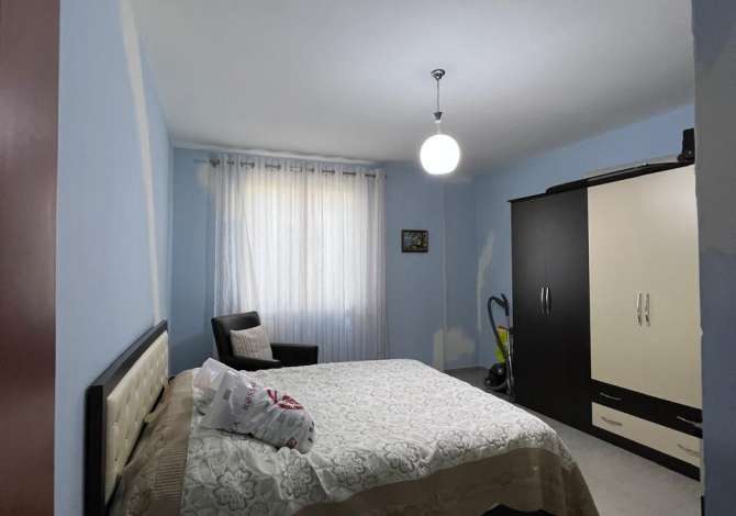Shtepi me qera Apartament ne Tirane, 2+1, Mobilimi E mobiluar, Pagesa 300  Euro.