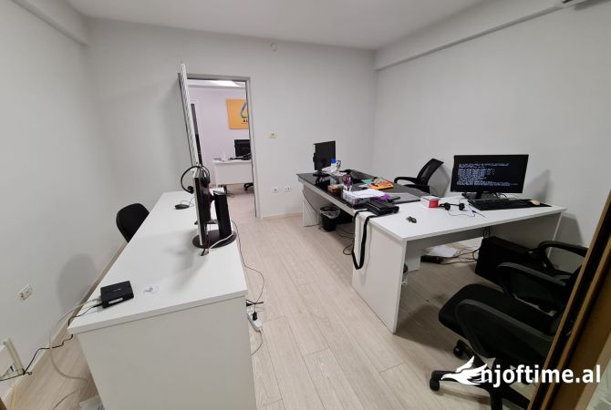 Business Property for Rent 1+1 in Tirana - 950 Euro