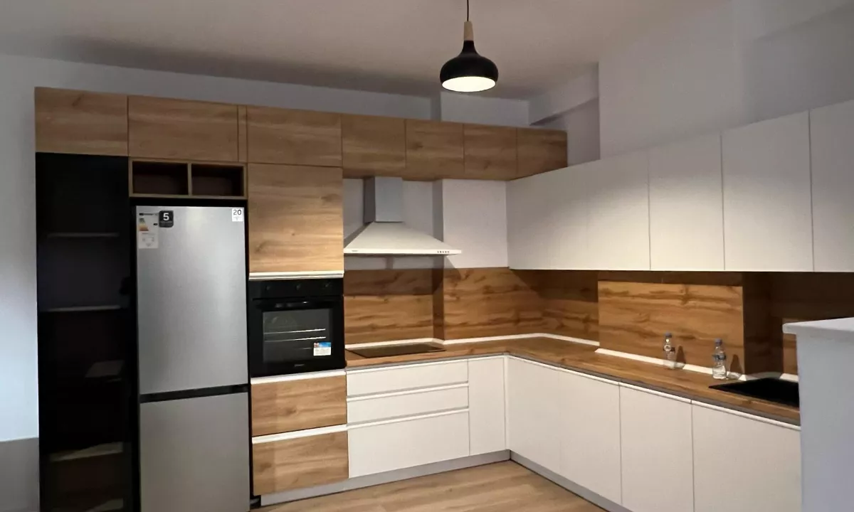 Shtepi ne shitje Apartament ne Tirane, 2+1, Mobilimi E mobiluar, Pagesa 246,800  Euro.