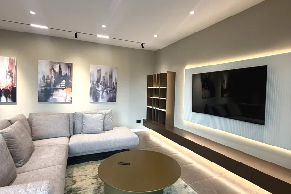  SUPER APARTAMENT 2+1 ME QIRA! 📍 Ambasador 3 