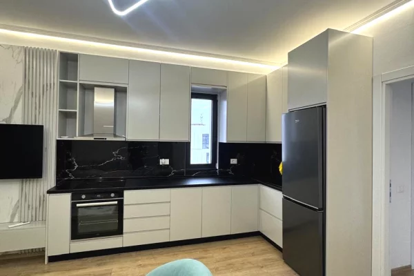 Shtepi ne shitje Apartament ne Tirane, 1+1, Mobilimi E mobiluar, Pagesa 160,000  Euro.