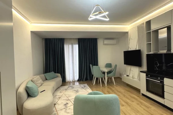 Shtepi ne shitje Apartament ne Tirane, 1+1, Mobilimi E mobiluar, Pagesa 160,000  Euro.