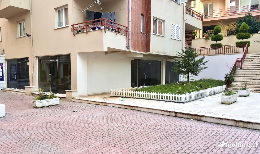 📢 Shitet Ambient Komercial ne Kompleksin Eleonora!