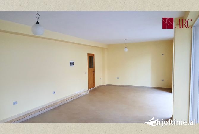 Business Property in Sale 1+1 in Tirana - 159,000 Euro