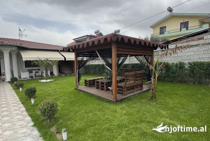 Shtepi ne shitje Vila Luksoze ne Lushnje, 2+1, Mobilimi E mobiluar, Pagesa 150,000  Euro.