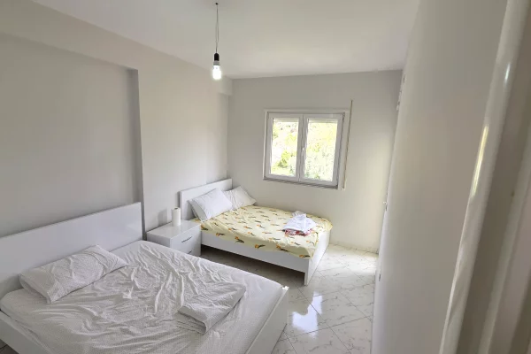 Shtepi ne shitje Apartament ne Lushnje, 2+1, Mobilimi E mobiluar, Pagesa 9,900,000  Leke.