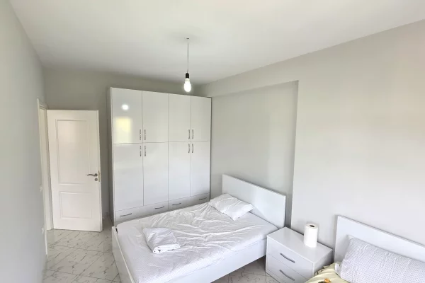 Shtepi ne shitje Apartament ne Lushnje, 2+1, Mobilimi E mobiluar, Pagesa 9,900,000  Leke.