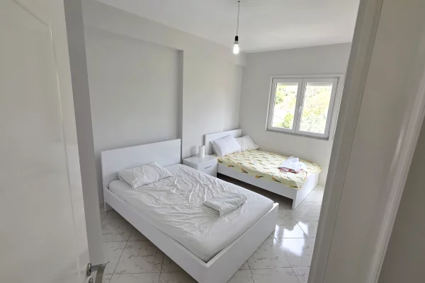 Shtepi ne shitje Apartament ne Lushnje, 2+1, Mobilimi E mobiluar, Pagesa 9,900,000  Leke.