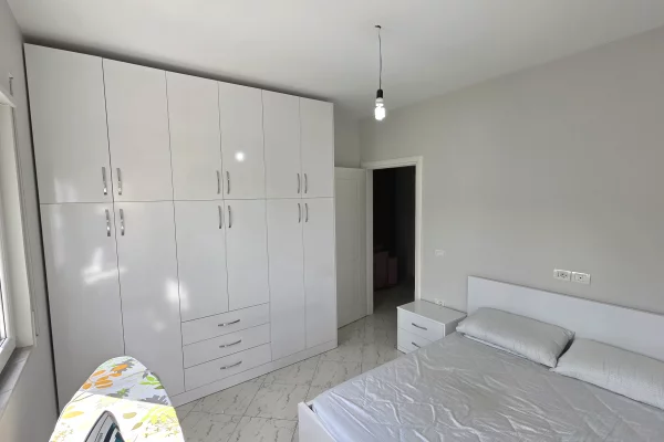 Shtepi ne shitje Apartament ne Lushnje, 2+1, Mobilimi E mobiluar, Pagesa 9,900,000  Leke.