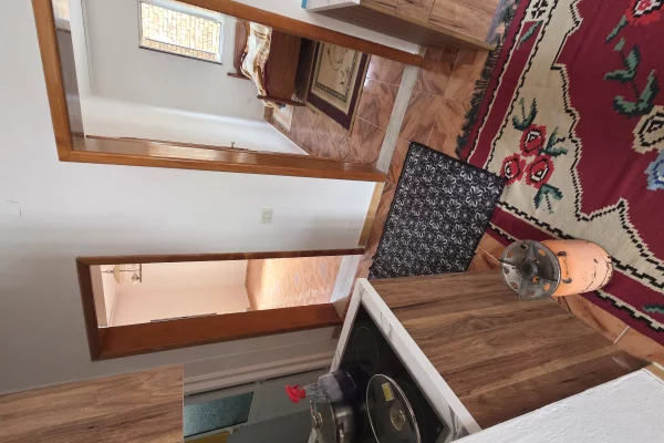 Shtepi ne shitje Apartament ne Lushnje, 2+1, Mobilimi E mobiluar, Pagesa 59,000  Euro.