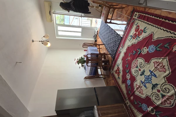 Shtepi ne shitje Apartament ne Lushnje, 2+1, Mobilimi E mobiluar, Pagesa 59,000  Euro.