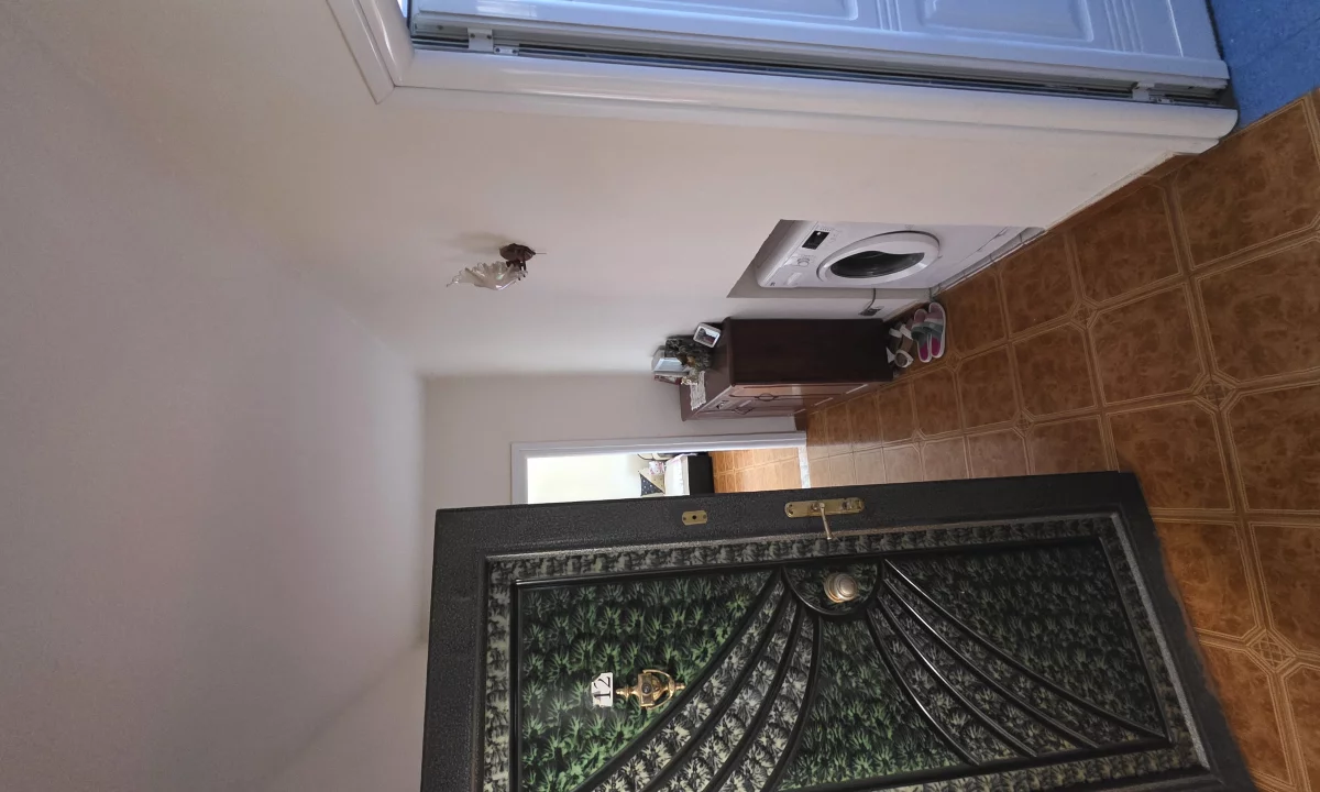 Shtepi ne shitje Apartament ne Lushnje, 2+1, Mobilimi E mobiluar, Pagesa 4,900,000  Leke.