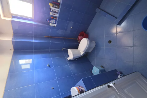 Shtepi ne shitje Apartament ne Lushnje, 2+1, Mobilimi E mobiluar, Pagesa 4,900,000  Leke.