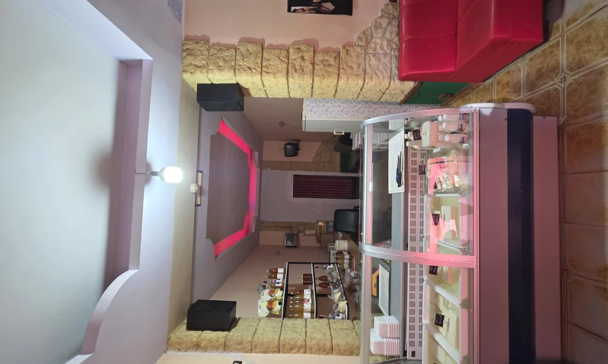 Shtepi ne shitje Apartament ne Lushnje, 1+1, Mobilimi E mobiluar, Pagesa 140,000  Euro.