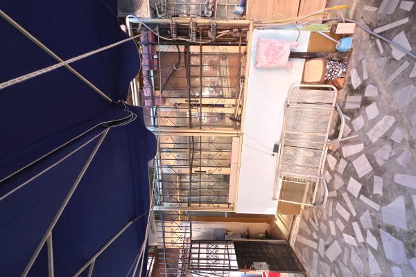 Shtepi ne shitje Apartament ne Lushnje, 1+1, Mobilimi E mobiluar, Pagesa 140,000  Euro.