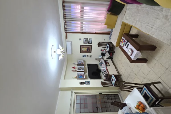 Shtepi ne shitje Apartament ne Lushnje, 1+1, Mobilimi E mobiluar, Pagesa 140,000  Euro.