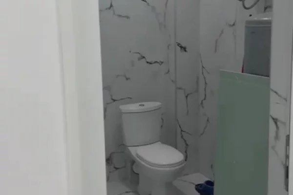 Ambient biznesi ne shitje 1+1 ne Lushnje - 6,600,000 Leke