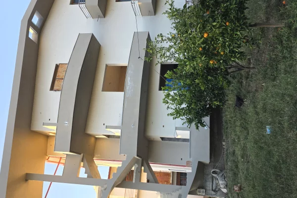 Shtepi ne shitje Shtepi Private ne Lushnje, 2+1, Mobilimi Bosh, pa mobiluar, Pagesa 175,000  Euro.