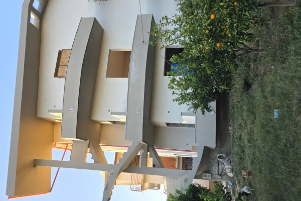 Shtepi ne shitje Shtepi Private ne Lushnje, 2+1, Mobilimi Bosh, pa mobiluar, Pagesa 175,000  Euro.