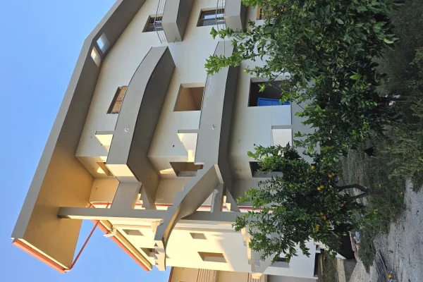 Shtepi ne shitje Shtepi Private ne Lushnje, 2+1, Mobilimi Bosh, pa mobiluar, Pagesa 175,000  Euro.