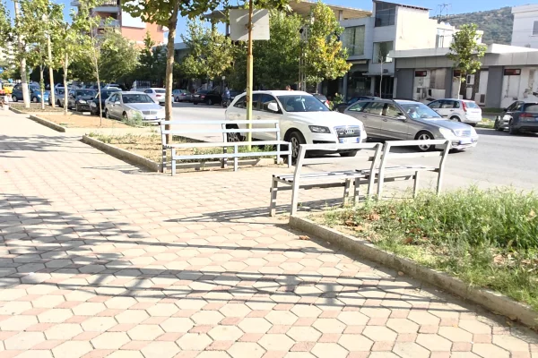 Shitet Njesi Komerciale Shetitorja Stadiumit Lushnje