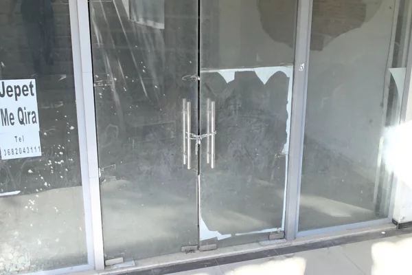 Shitet Njesi Komerciale Shetitorja Stadiumit Lushnje