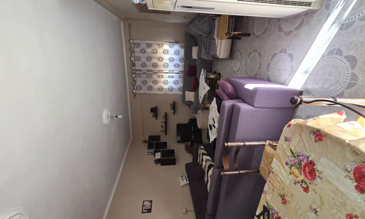 SHITET SHTEPI PRIVATE & DYQANE NE RRUGE KRYESORE LUSHNJE