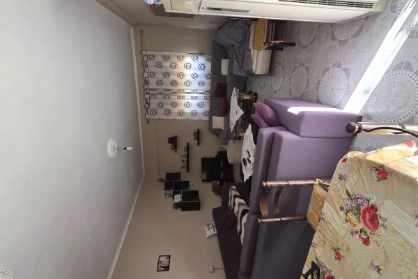 SHITET SHTËPI PRIVATE & DYQANE NE RRUGE KRYESORE LUSHNJE