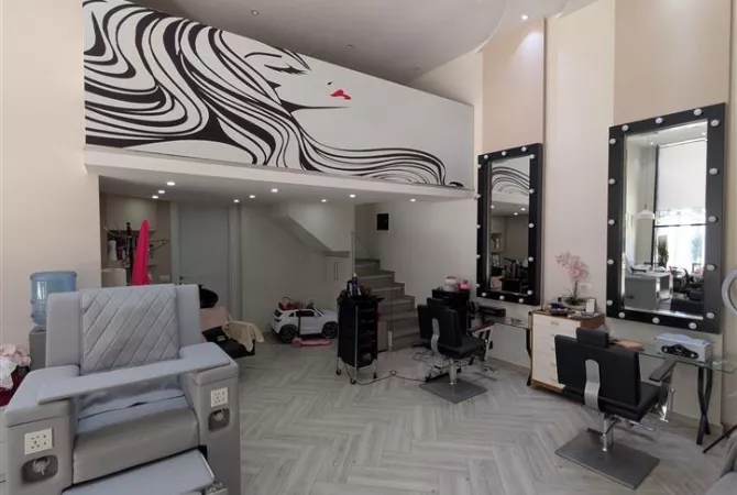 Shitet ambient biznesi Duplex + Garazh tek Golden Park